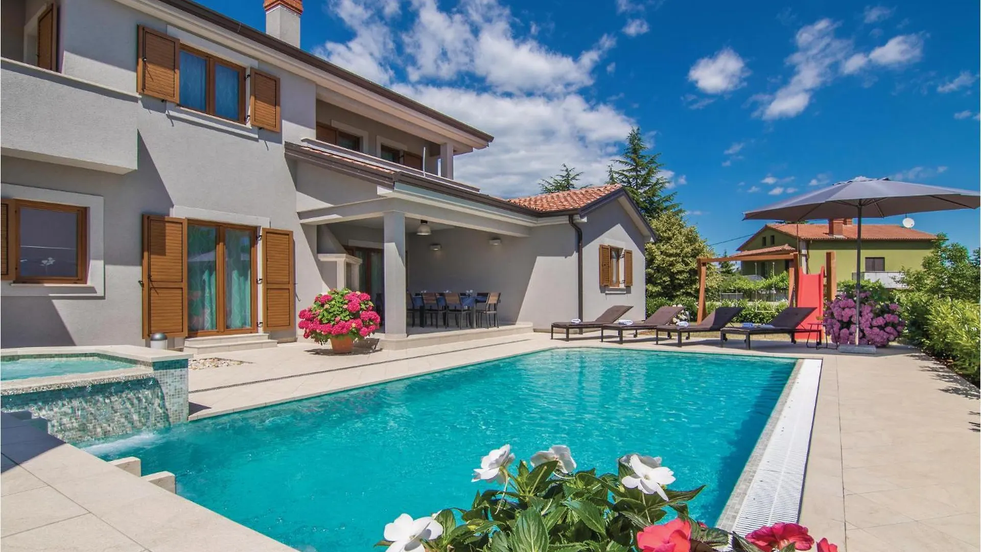 4 Bedroom Awesome Home In Trosti Heki