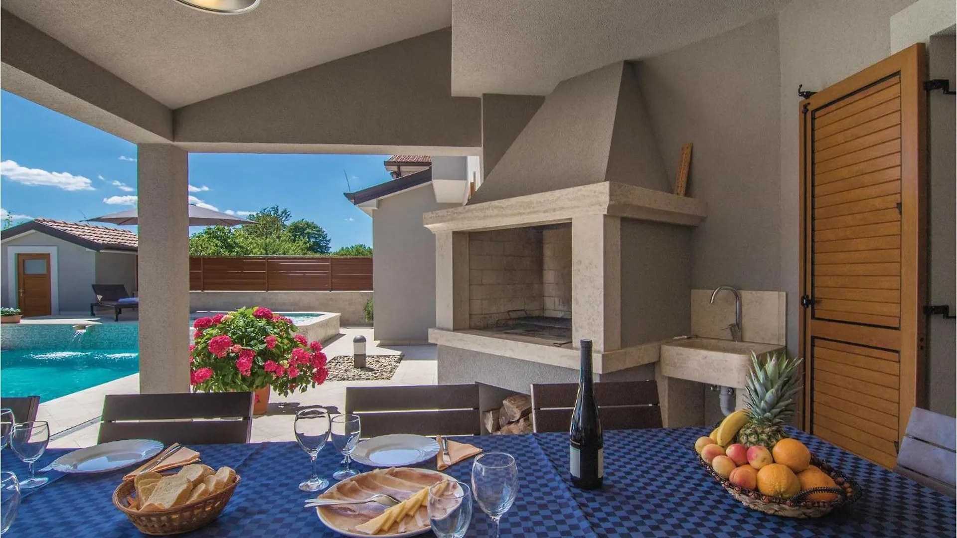 Holiday home 4 Bedroom Awesome Home In Trosti Heki Croatia